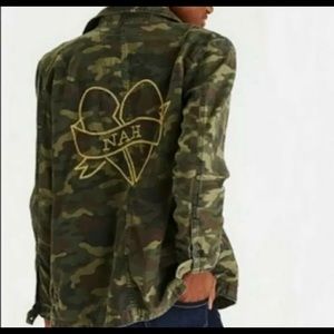 American eagle shacket camo Nah shirt button up M